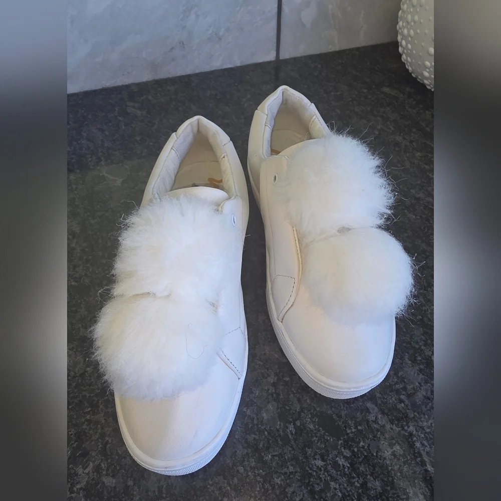 Sam Edelman White Fluffy Sneakers